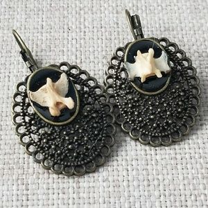 🌟NEW🌟 Vertebra Earrings